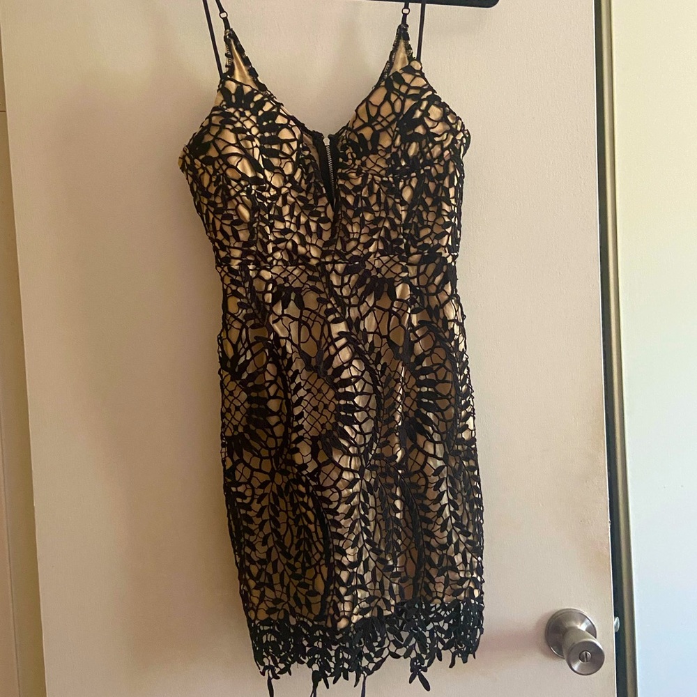 Beautiful cream and black floral cocktail attire dress!!!!